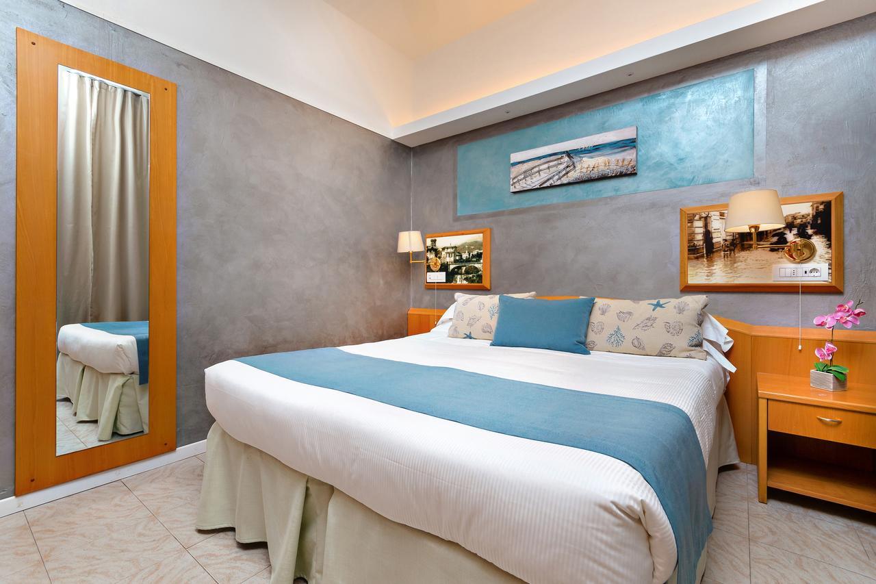 Hotel Monte Rosa كيافاري المظهر الخارجي الصورة